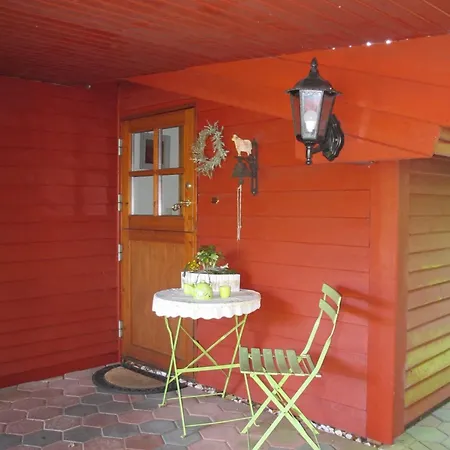 Kleines Meisenhaus By Fewo-plan Wing100 Im Naturpark Wingst, Naehe Cuxhaven Holiday home Wingst