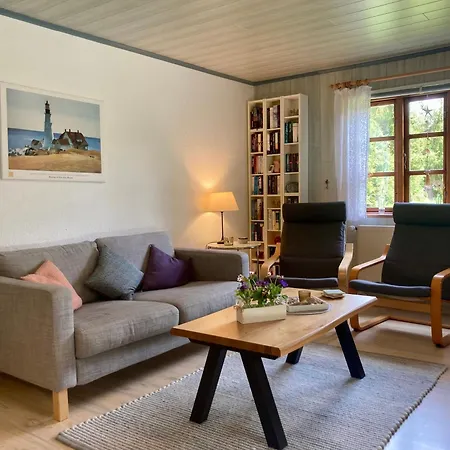 Holiday home Kleines Meisenhaus By Fewo-plan Wing100 Im Naturpark Wingst, Naehe Cuxhaven *